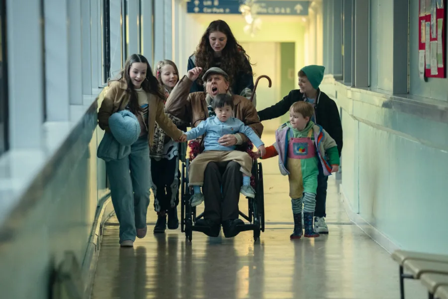 再見六月Netflix新片 電影 媒體採購 廣編稿 廣告合作 異業合作 家庭劇情片 Family Drama 母親智慧 Mother's Wisdom 聖誕節 Christmas Season 生命離別 Life and Farewell 成年子女 Adult Children