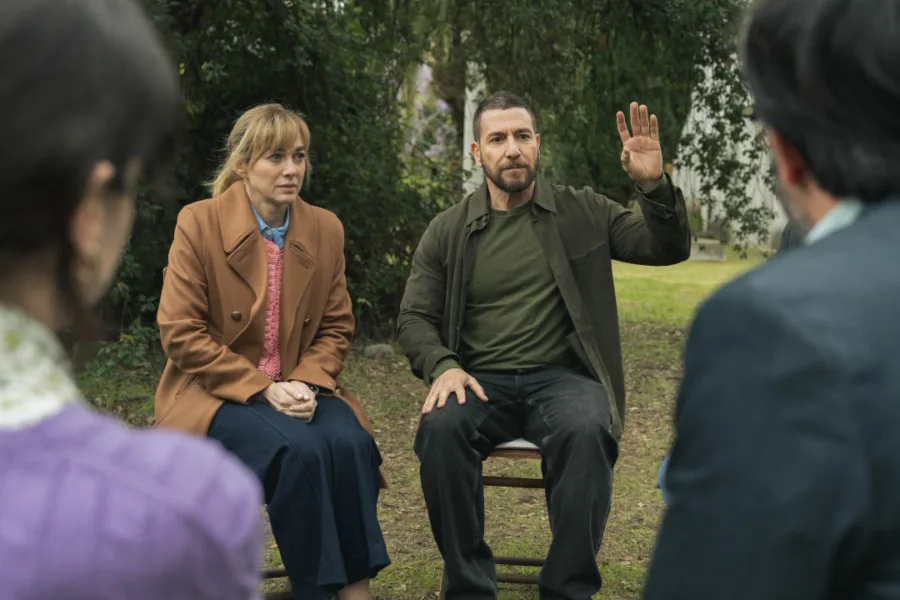 Netflix 新片 媒體採購 廣編稿 廣告合作 異業合作 互惠 大男人注意 第四季 Alpha Males Season 4 西班牙喜劇影集 中年危機 合租公寓 男子氣概轉變 原班人馬回歸