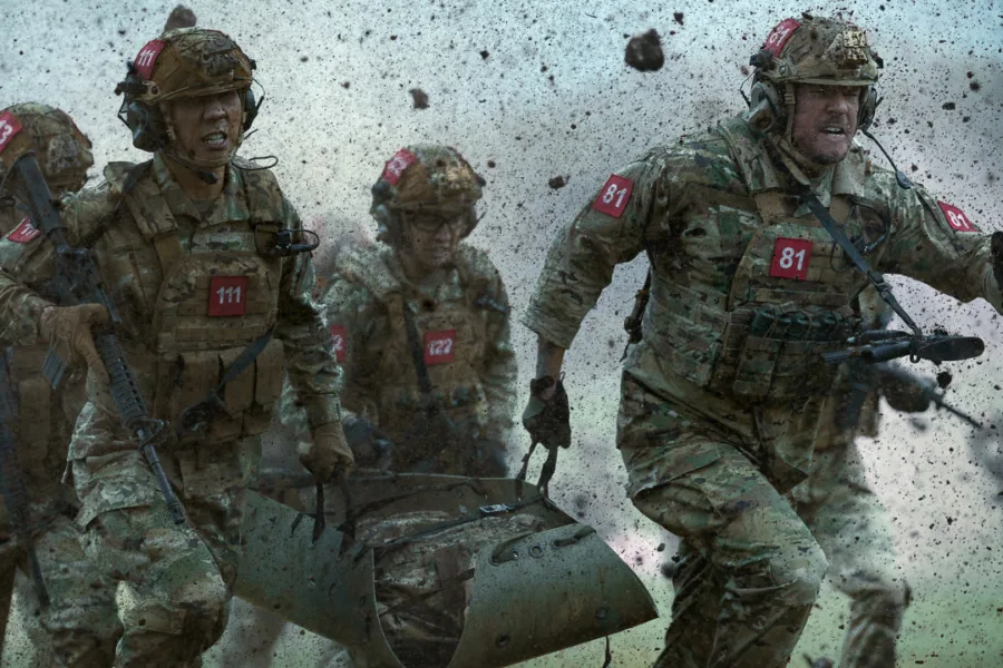 Netflix新片 電影 媒體採購 廣編稿 廣告合作 異業合作 互惠 侵略機器 War Machine  美國陸軍遊騎兵 生存之戰  軍事科幻 動作電影  菁英團隊 驚人威脅  跨文明戰爭 戰術驚悚  2026 動作新片 侵略機器