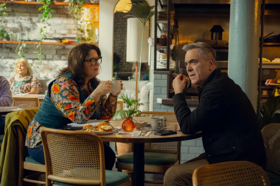 Netflix 新片 媒體採購 廣編稿 廣告合作 異業合作 危險追逃 RunAway 詹姆斯內斯比特 米妮德賴弗 Netflix懸疑 2026必追