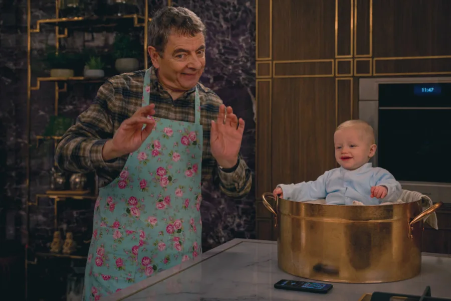 人來瘋奇寶過招  Netflix 新片 媒體採購 廣編稿 廣告合作 靈魂災難喜劇   聖誕寶寶 頂樓公寓 高科技豪宅 耶誕劇危機  學校工友 英國短篇喜劇 Netflix原創 肢體幽默 溫馨爆笑