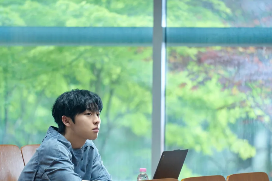 Netflix 新片 媒體採購 廣編稿 廣告合作 異業合作 互惠 Notes from the Last Row 崔岷植 末行手記 影集 崔顯旭 心理驚悚 2026 影集 末行手記 許峻豪 韓劇推薦 金倫珍 陳慶 許文悟 李強 師徒狂熱 末行手記 Notes from the Last Row 情感獨立 完美生活失控 影集 末行手記 不知名威脅 混亂任務 生存演算