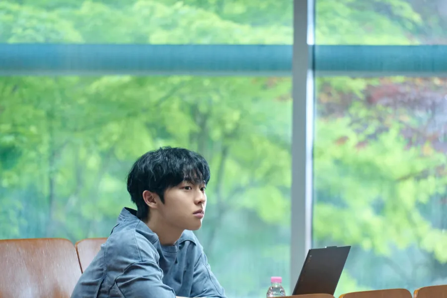 Netflix 新片 媒體採購 廣編稿 廣告合作 異業合作 互惠 Notes from the Last Row 崔岷植  末行手記 影集 崔顯旭 心理驚悚  2026 影集 末行手記 許峻豪 韓劇推薦  金倫珍 陳慶 許文悟 李強 師徒狂熱  末行手記 Notes from the Last Row 情感獨立 完美生活失控  影集 末行手記 不知名威脅 混亂任務 生存演算