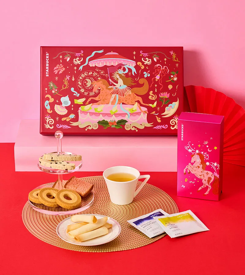 2026新年禮盒 星巴克馬年禮盒 春節送禮推薦 星河之馬 星巴克春節限定 馬年伴手禮 藝術家設計禮盒 2026吉祥話、2026新年、2026新年送禮、2026送禮、新年禮盒、新年送禮、馬年吉祥話、馬年禮盒、馬年送禮