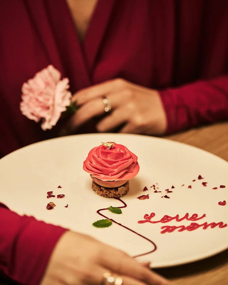 母親節蛋糕 台北W飯店 母親節禮物 法芙娜巧克力 台北甜點推薦 母親節活動 巧克力栗子蛋糕