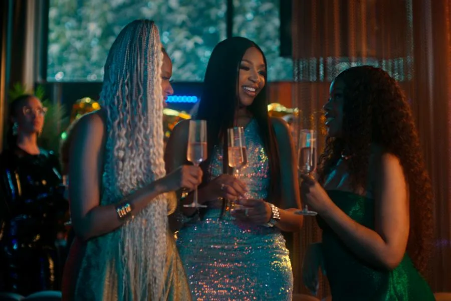 不良網紅  Netflix 新片 媒體採購 廣編稿 廣告合作 Mandisa Nduna Cindy Mahlangu 南非原創 假冒奢侈品 單親母親