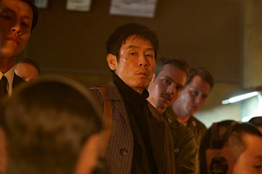 凶降喜訊 Netflix新片 電影 媒體採購 廣編稿 廣告合作 驚悚喜劇 1970年代 客機劫持 秘密計畫 韓國影集 人性光輝 薛景求 洪慶 柳承範