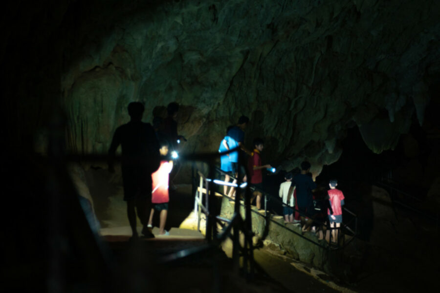 受困 13 人：我們的泰國洞穴生還錄 野豬 足球隊Wild Boars 希望永存尋找二生二世 雪藏希望待日重生