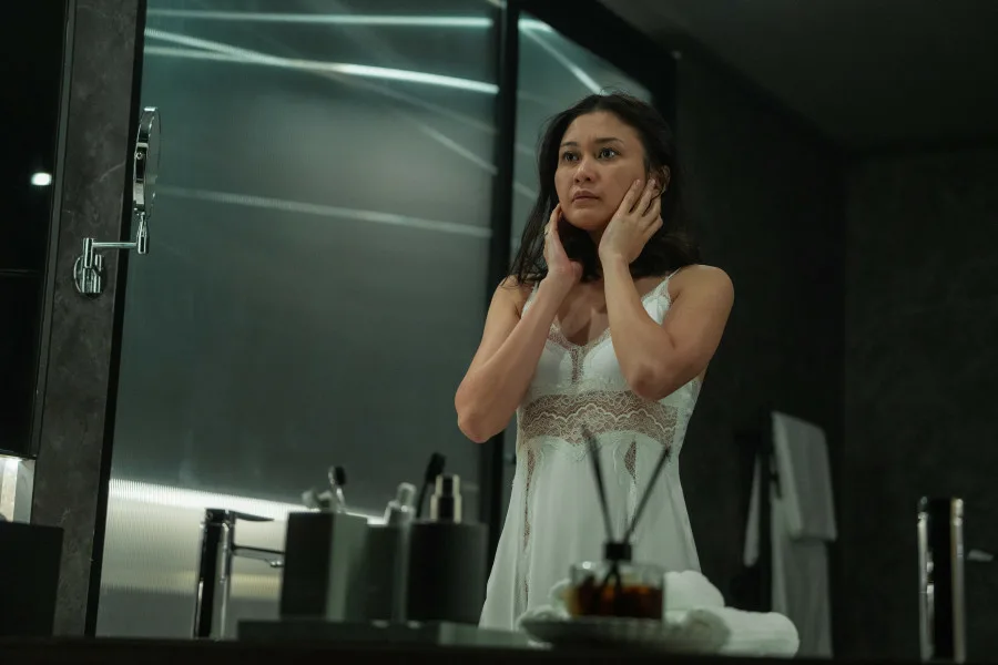 尋常女子的失常狂想 Netflix 新片 媒體採購 A Normal Woman Widyawati 心理懸疑 自我救贖 Netflix電影