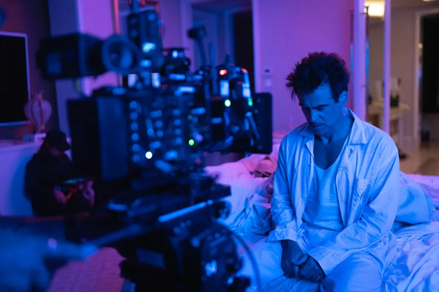 小人物之歌 Netflix新片 電影 媒體採購 廣編稿 廣告合作 驚悚劇情 柯林法洛 陳法拉 蒂爾達斯文頓 澳門賭場 愛德華柏格