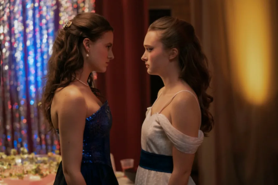 恐懼大街：舞會王后 Netflix新片 電影 媒體採購 陰暗小鎮 靈魂交換 恐怖電影