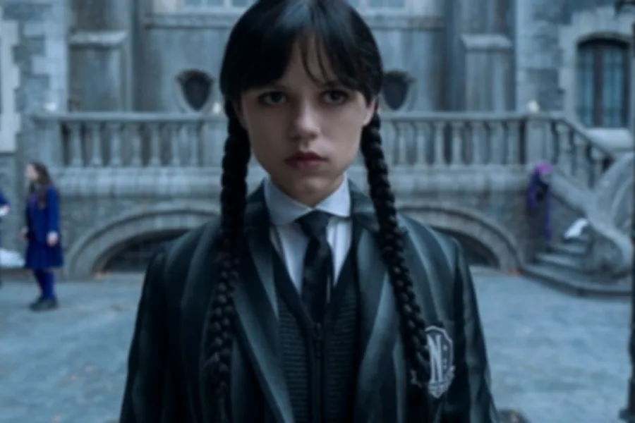 星期三 Netflix 新片 媒體採購 珍娜奧蒂嘉 提姆波頓 奈落學院 靈魂交換 2025年8月6日