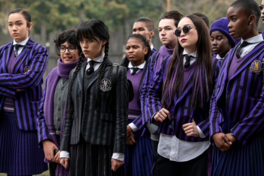 星期三 Wednesday 凱薩琳麗塔瓊絲 路易古茲曼 艾薩克奧爾多內斯 提姆波頓 珍娜奧蒂嘉 阿達一族