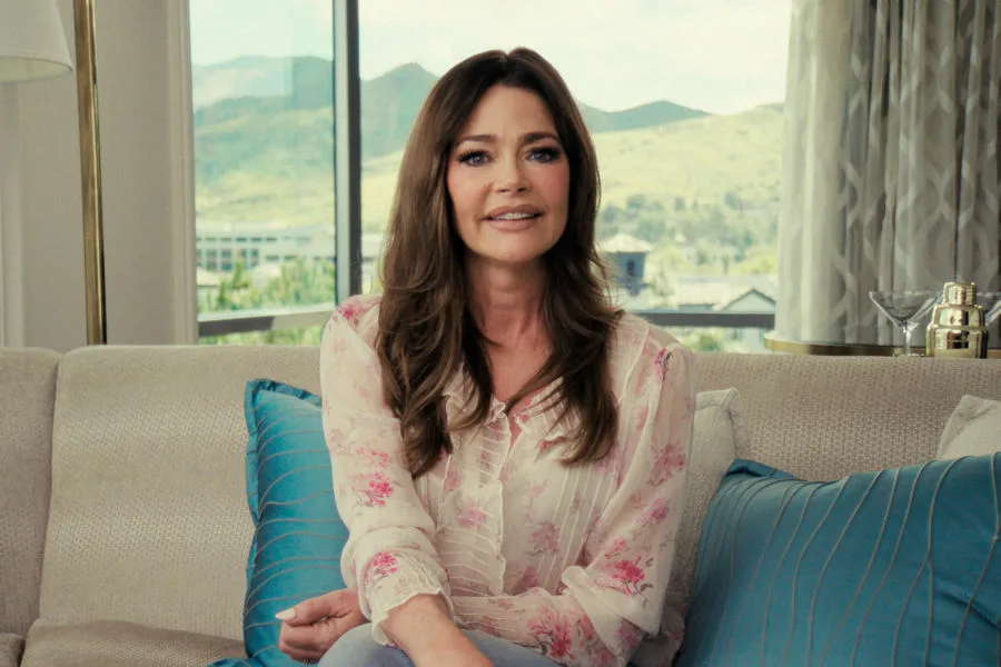 查理辛的演藝人生 Netflix 新片 媒體採購 查理辛 aka Charlie Sheen 紀錄片 靈魂告白 好萊塢傳奇 救贖之旅