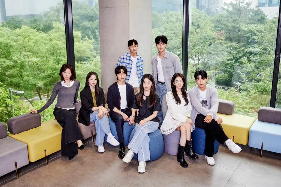 殭屍校園 Netflix 媒體採購 新片 朱東根 朴持厚 尹燦榮 朴持厚 趙怡賢 羅門 李旻宰 金施恩 盧載沅 尹可而