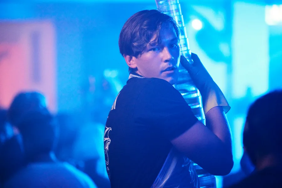 法外歧路 Netflix新片 電影 媒體採購 An Honest Life Adam Pålsson Sofie Gråbøl 驚悚影集 北歐劇情