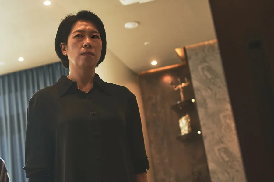 牆外之音 Netflix新片 電影 媒體採購 南韓驚悚 姜河那 層間噪音 心理懸疑 公寓噩夢 Netflix電影