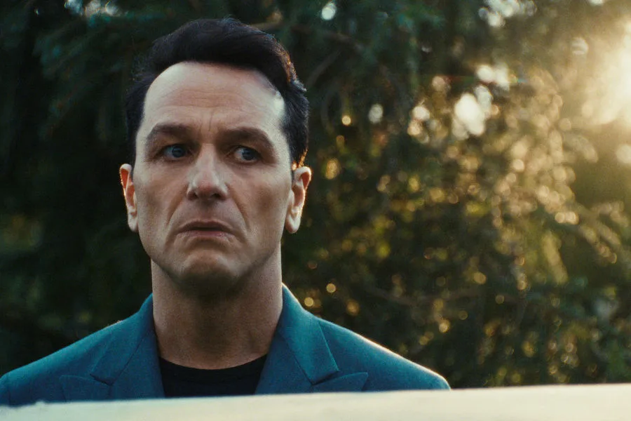 獸藏我心 Netflix 新片 媒體採購 TheBeastInMe 克萊爾丹妮絲 馬修瑞斯 懸疑影集 Netflix2025