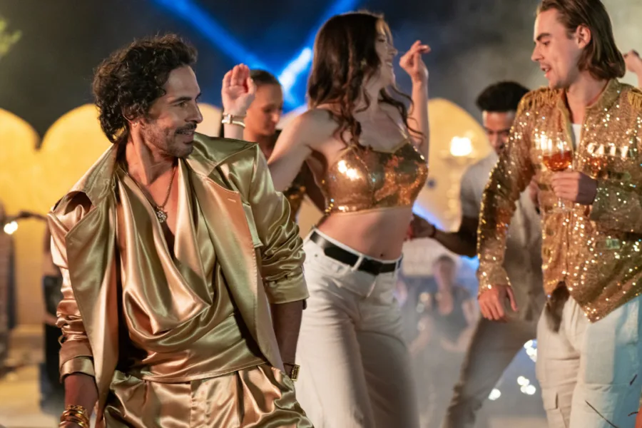 王子配佳人 Netflix 新片 媒體採購 伊尚·卡塔爾 布米·佩德卡 Netflix影集 浪漫喜劇 2025年5月9日