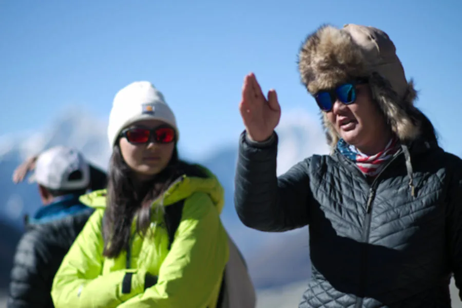 登峰女王拉卡帕·雪巴 Netflix新片 紀錄片 女性登山家 聖母峰 單親媽媽 勵志電影 露西·沃克 拉卡帕•雪巴