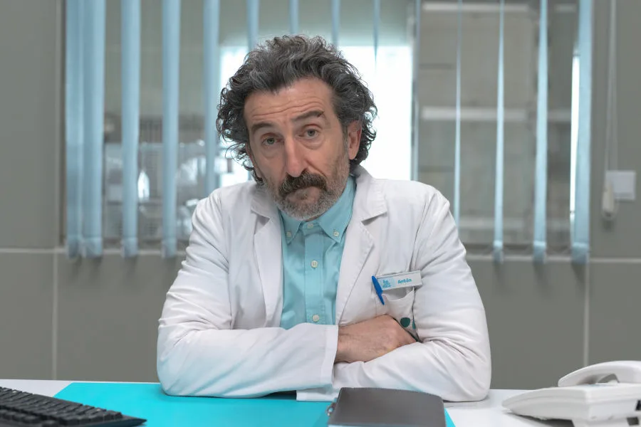 老派新獸醫 Netflix 新片 媒體採購 廣編稿 廣告合作  Old Dog New Tricks Luis Zahera Lucía Caraballo 西班牙喜劇 Netflix影集