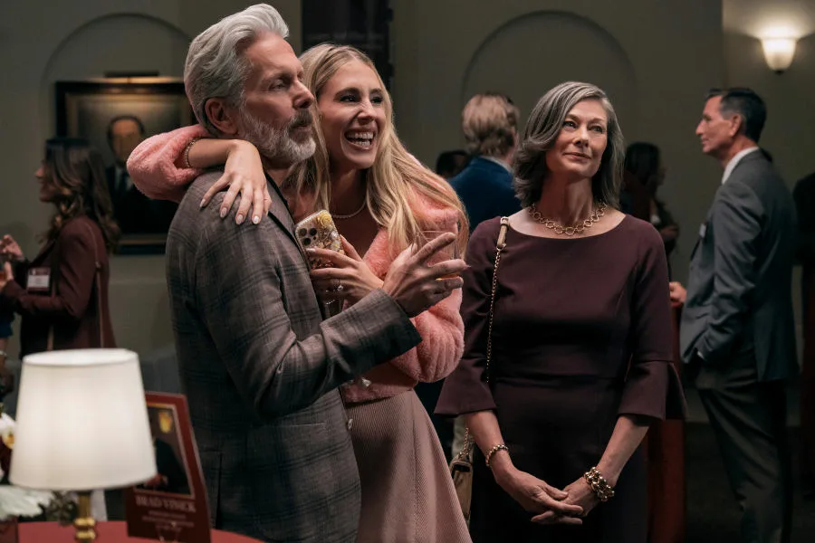 臥底老紳士 第2季 Netflix新片 媒體採購 泰德·丹森 麥克舒爾 奧斯卡最佳紀錄片 阿公偵探大鬧養老院 臥底老紳士 泰德丹森 校園懸疑 A Man on the Inside 查爾斯教授  莫娜戀情 喜劇驚悚 黃昏戀  瑪麗史汀柏格 馬克斯格林菲爾德 蓋瑞柯爾 11月20上線 第二季