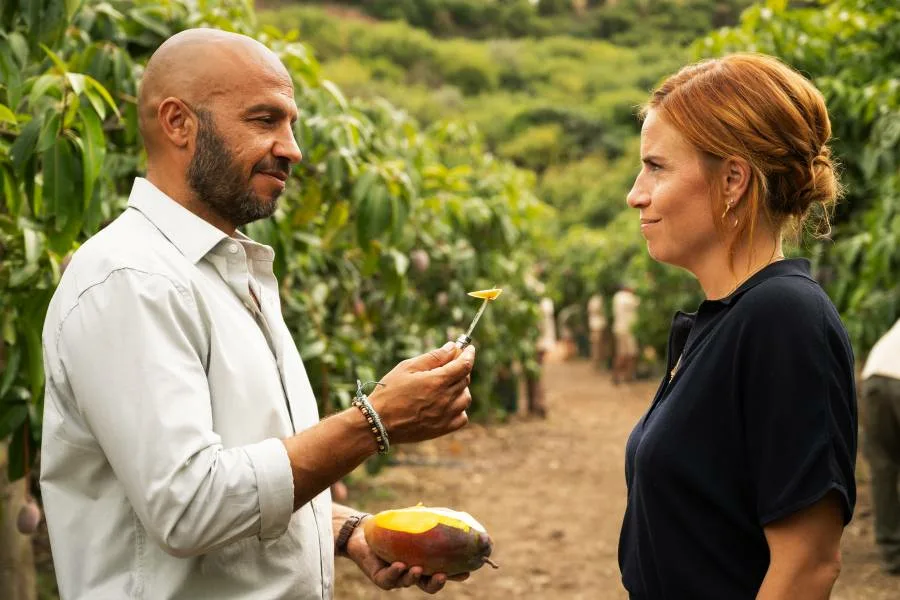 芒果緣 Netflix新片 電影 媒體採購 廣編稿 廣告合作 Mango 浪漫劇情 西班牙馬拉加 靈魂救贖 親情羈絆