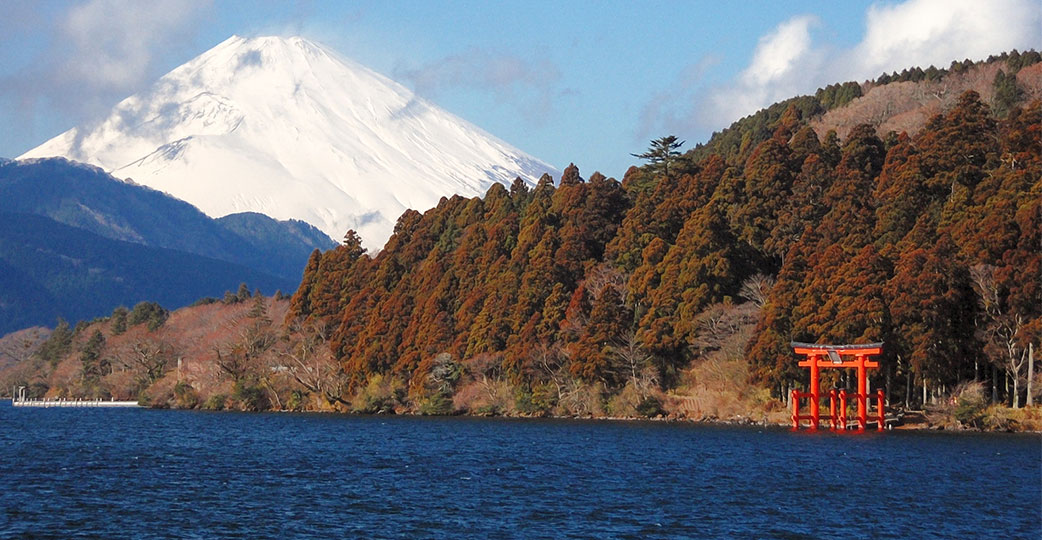 蘆之湖遠眺富士山