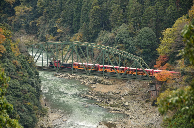 魅力慢遊！隨選日本10條特色鐵道四季輕旅行